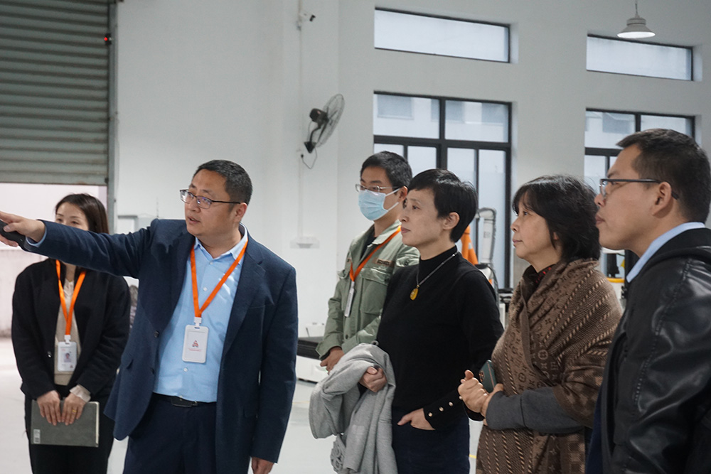 颯智資訊 | 上海市閔行區(qū)工商聯(lián)、青促會一行蒞臨颯智走訪調(diào)研(圖2)