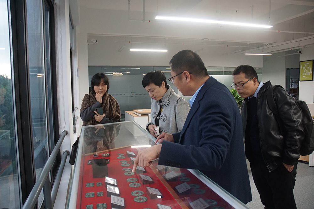 颯智資訊 | 上海市閔行區(qū)工商聯(lián)、青促會一行蒞臨颯智走訪調(diào)研(圖6)